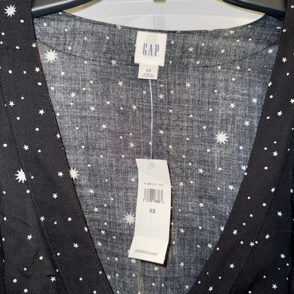 Gap Celestial V Neck Wrap Long Steve Blouse Black & White Stars XS Womens  NWT - Picture 2 of 5